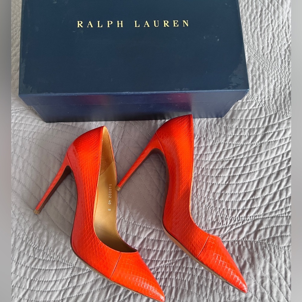 RALPH LAUREN PURPLE LABEL Orange Celia Embossed Calfskin Leather Pumps size 40